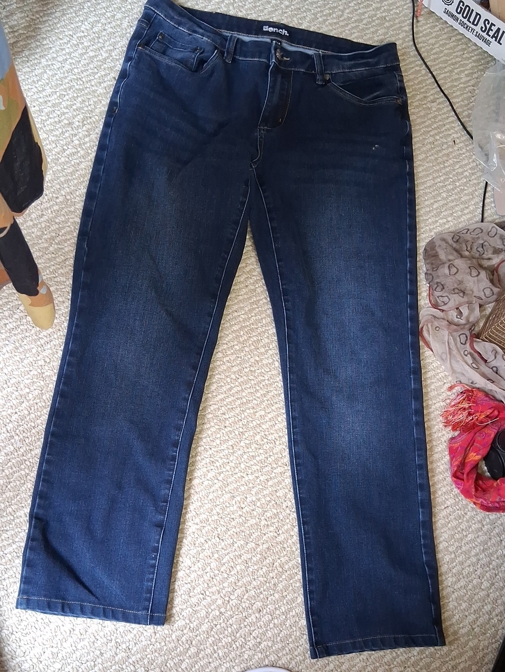 Bench Women's Dark Indigo Straight Leg Jeans M
